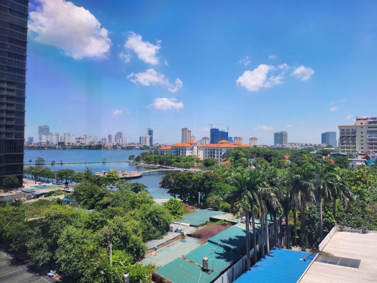M Apartment Lakeside - Cara Rustic Hanoi Esterno foto